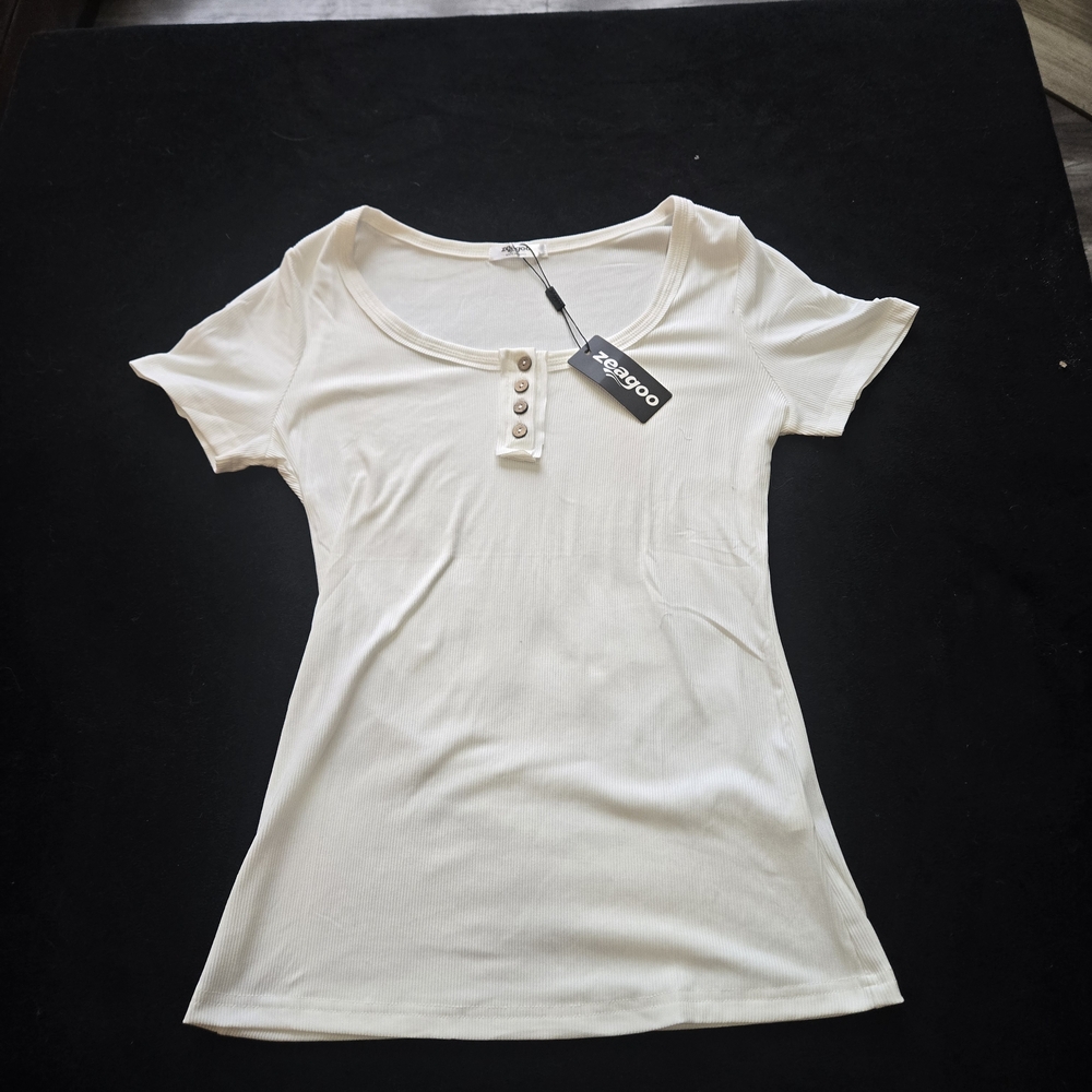 Zeagoo Cream Button-Accent Short Sleeve Top